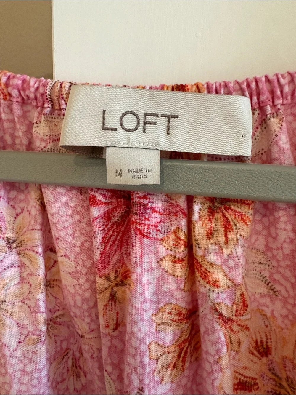 LOFT Pink & Peach Floral Peplum Top Sz Med